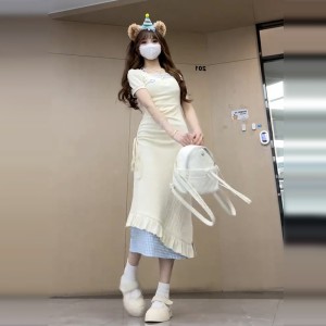 纯欲风超好看不规则挂脖针织连衣裙小众漂亮独特修身包臀裙2025夏